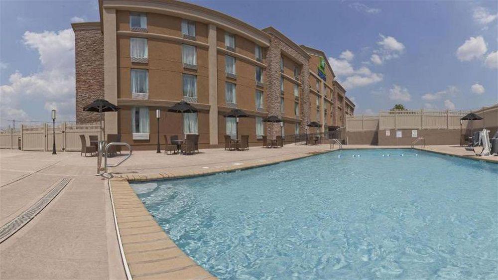 Days Hotel By Wyndham North Bergen Kültér fotó