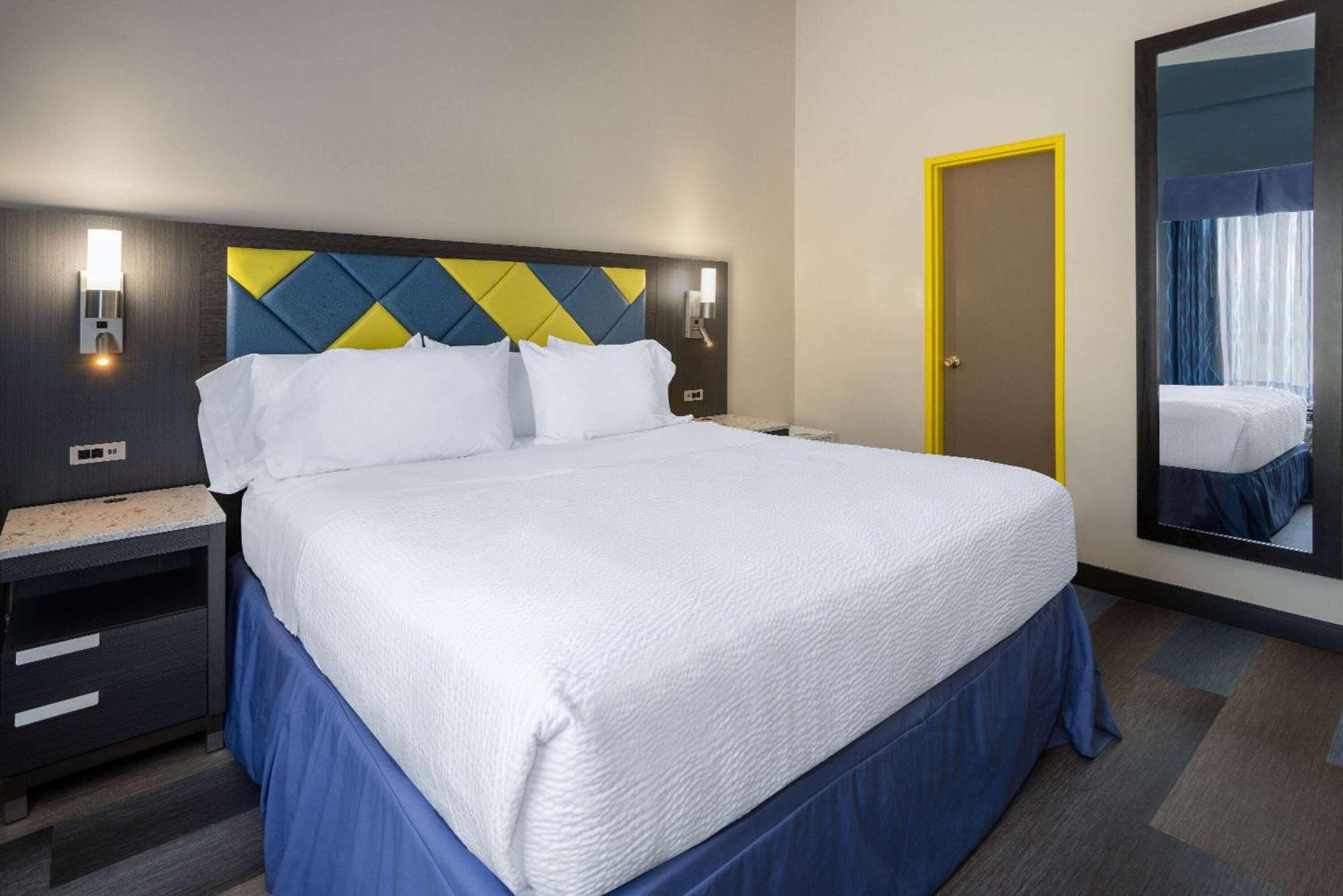 Days Hotel By Wyndham North Bergen Kültér fotó